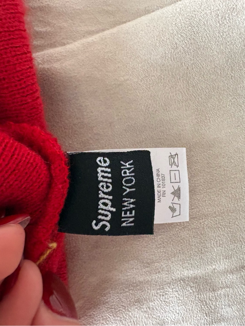 Authentic Supreme Toque - Picture 2 of 4